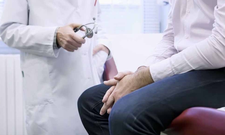 Khó nuốt, đi khám phát hiện sùi mào gà ở họng