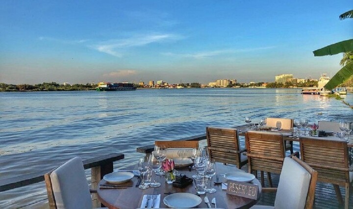Top nhà hàng bên sông Sài Gòn view xịn, đồ ăn ngon