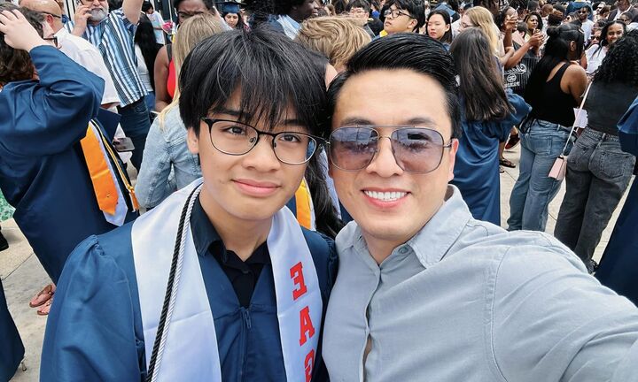 Lam Trường xúc động khi con trai đầu tốt nghiệp trung học tại Mỹ