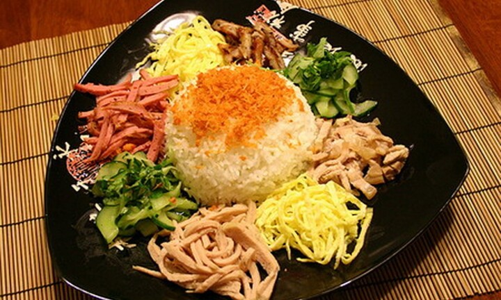 Thưởng thức món Cơm âm phủ độc nhất vô nhị, tinh hoa ẩm thực trăm năm xứ Huế