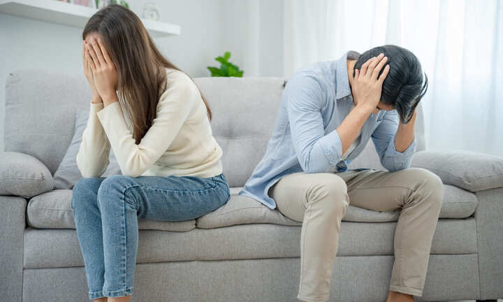 Vợ im lặng nửa tháng mỗi khi cãi nhau, chồng mệt mỏi đến phát điên