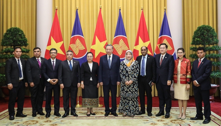Chủ tịch nước Tô Lâm tiếp Đại sứ các nước ASEAN đến chào và chúc mừng