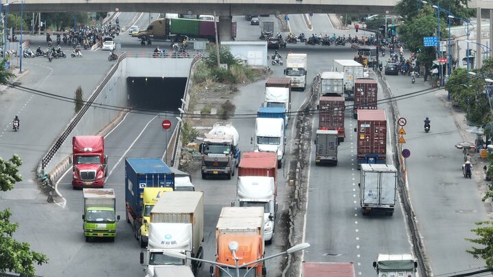 Cận cảnh 3 con đường tại TP.HCM được đề xuất mở rộng, xây mới lên 12 làn xe