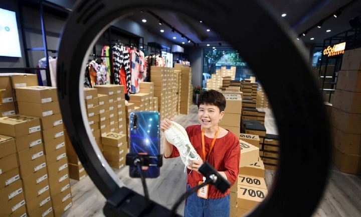Bộ Tài chính: Livestream bán hàng sẽ phải nộp thuế