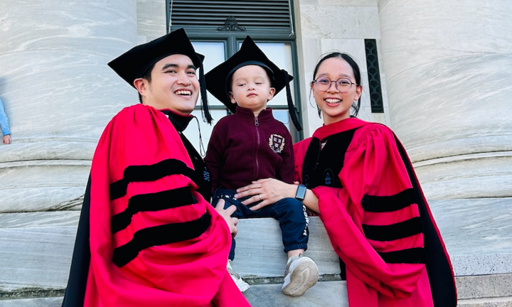 Mối lương duyên đặc biệt của vợ chồng 9X cùng lấy bằng tiến sĩ Đại học Harvard