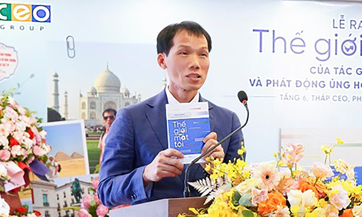 Tác giả Đoàn Văn Bình ra sách 'Thế giới trong mắt tôi' ủng hộ bệnh nhân ung thư