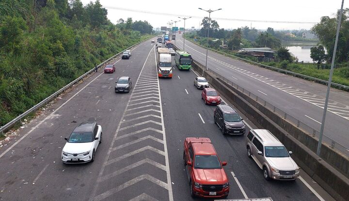 Quy định về vạch kẻ chéo trên đường cao tốc