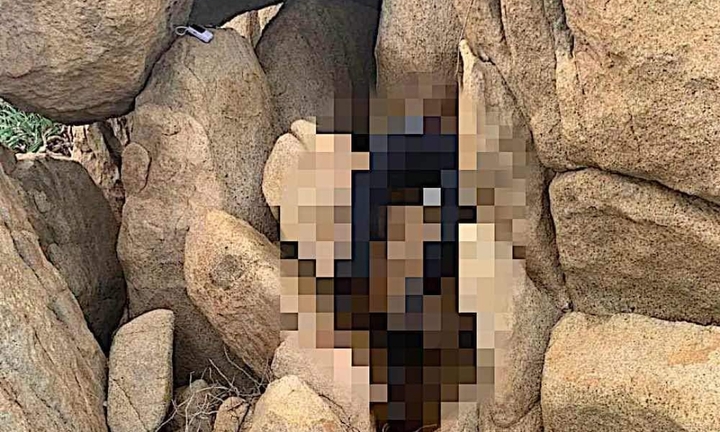 Phát hiện thi thể nam giới kẹt trong khe đá ở Bình Thuận