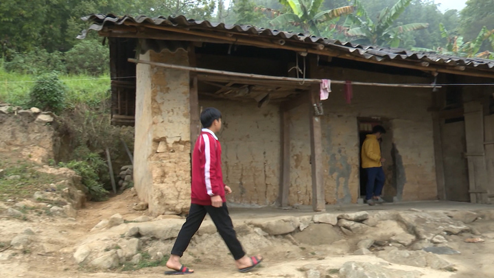Trao cơ hội, nối ước mơ: Tâm sự nhói lòng của học sinh lớp 8 Thào A Phong