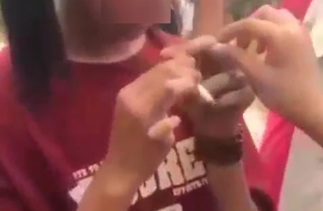 Xác định 7 người liên quan vụ nữ sinh lớp 6 bị đánh, lột đồ, ép hút thuốc lá