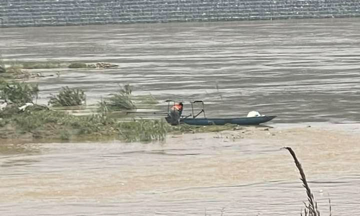 Hai mẹ con bị lũ cuốn trôi: Tìm thấy thi thể người mẹ cách hiện trường hơn 100km