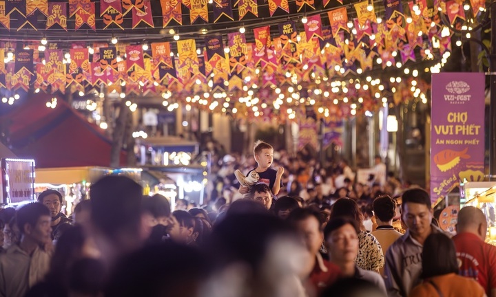Ăn - chơi - quẩy tại chợ đêm VuiFest sắp 'trình làng' tại Hạ Long