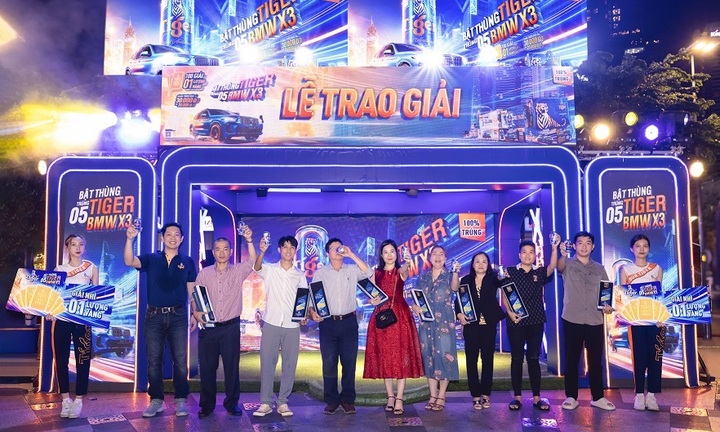 Cào trúng vàng, chàng trai thành người nổi tiếng nhất xóm 