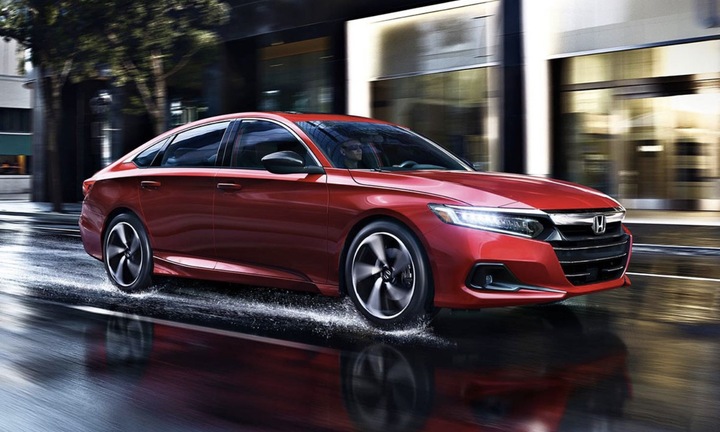 Top 10 xe thường xuyên bán chậm nhất ở Việt Nam, lý do không chỉ bởi giá cao