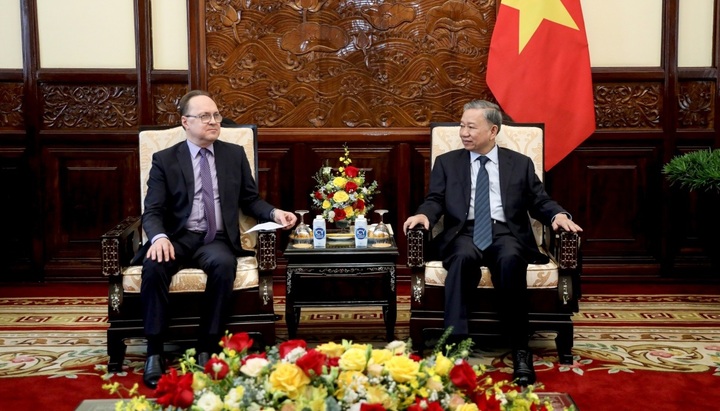 Chủ tịch nước Tô Lâm tiếp Đại sứ Liên bang Nga tại Việt Nam