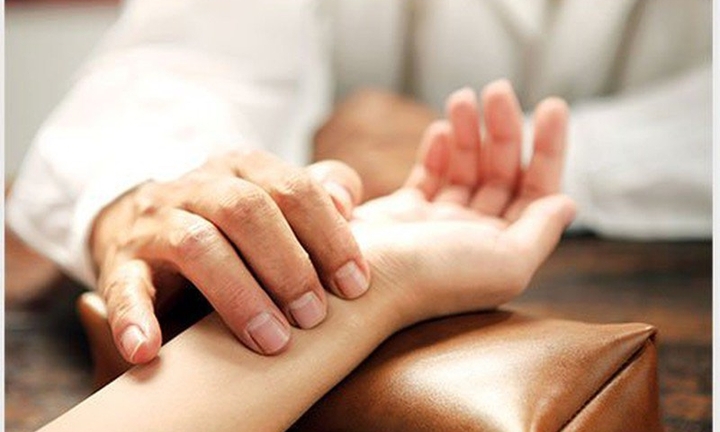 Mẹ chồng đột nhiên tốt bất thường, con dâu tức điên khi phát hiện sự thật