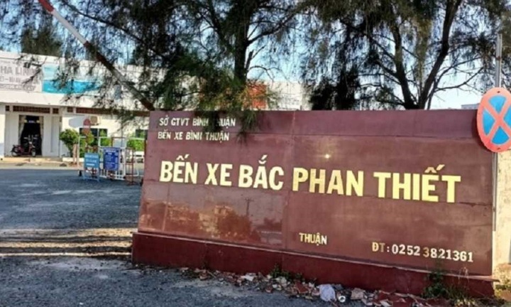 Phát hiện cô gái với nhiều vết thương trong nhà vệ sinh ở bến xe Phan Thiết