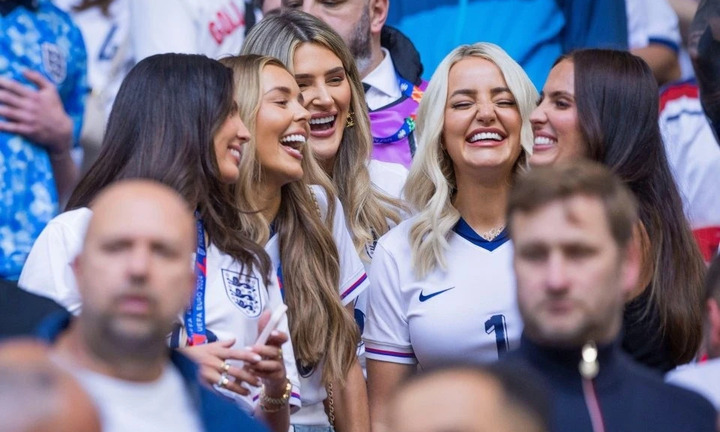 Cận cảnh dàn mỹ nữ 'nóc nhà' tuyển Anh khoe sắc ở EURO 2024