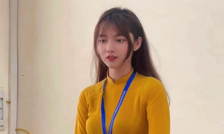 Cô giáo thực tập gây bão mạng với nhan sắc khả ái, 'không em nào muốn trốn tiết'