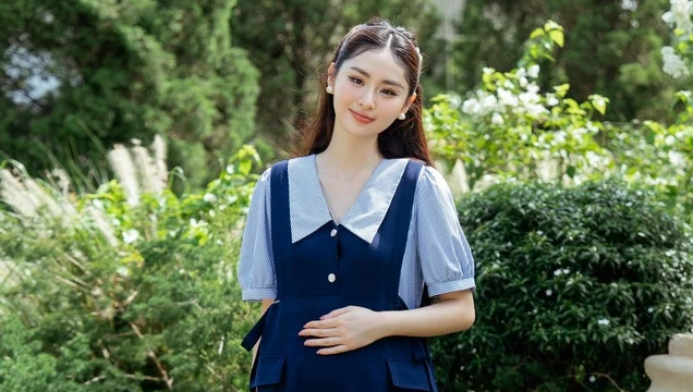 Phong cách bà bầu sành điệu cho những cô gái nhỏ nhắn