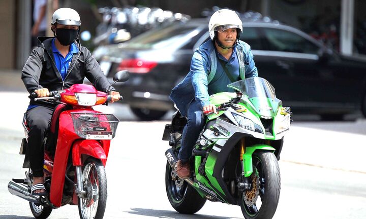 Điều khiển xe 150cc cần bằng gì để không bị phạt?