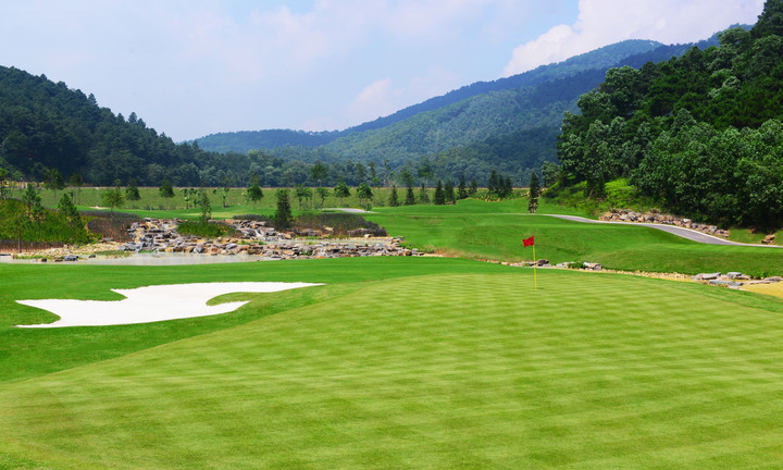 Học viện gôn Jack Nicklaus nâng chất lượng với chiến lược đào tạo ngay trên sân