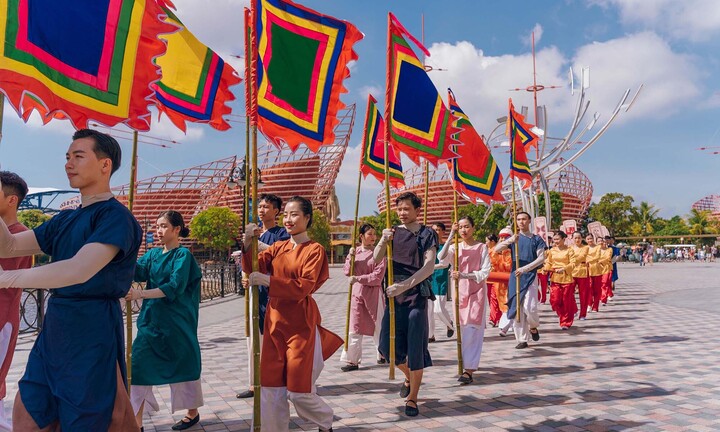 Chuỗi sự kiện văn hóa ba miền khai hội mùa hè tại VinWonders Nam Hội An