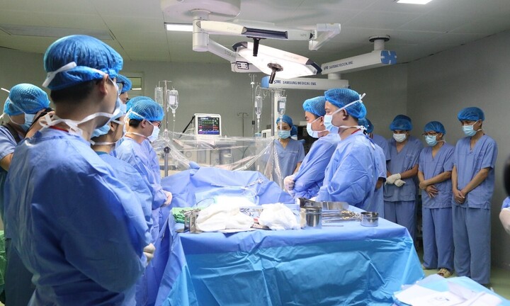 'Hồi sinh' hai cuộc đời từ người bệnh hiến tạng sau chết não