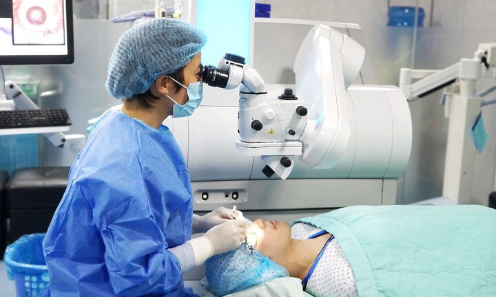 Smile Pro - Phương pháp điều trị khúc xạ tối ưu, ít xâm lấn