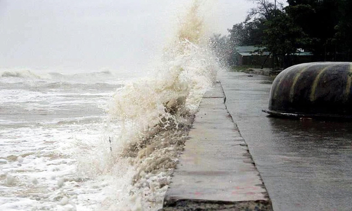 Cuối tuần Biển Đông hình thành vùng áp thấp, Bắc Bộ chấm dứt nắng nóng