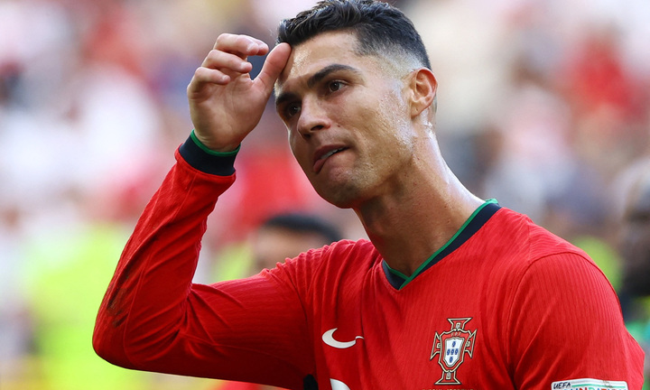 HLV Bồ Đào Nha: Phải đưa pha kiến tạo của Ronaldo vào sách dạy bóng đá