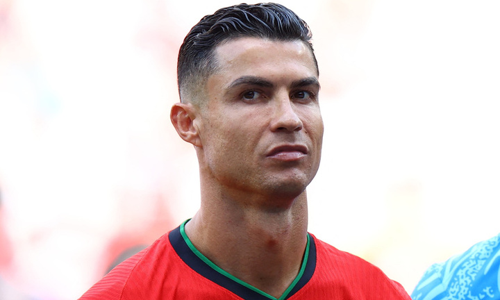 Vì sao UEFA chưa công nhận Ronaldo là 'vua kiến tạo' EURO?