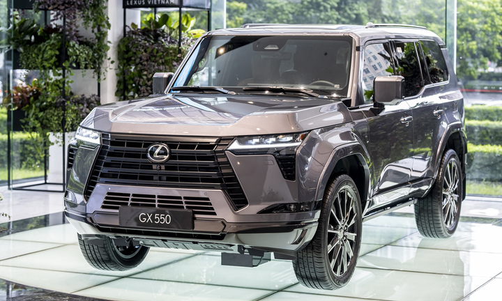 Cận cảnh Lexus GX550 giá 6,25 tỷ đồng, khách muốn mua phải đặt trước 6 tháng