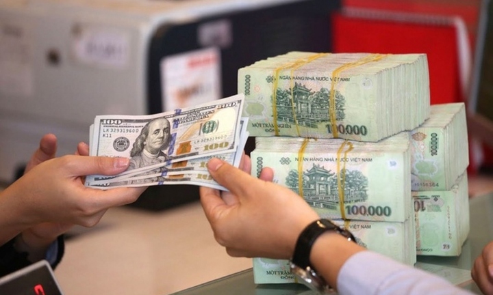 Giá USD tự do tăng mạnh, sắp chạm mốc cao nhất lịch sử