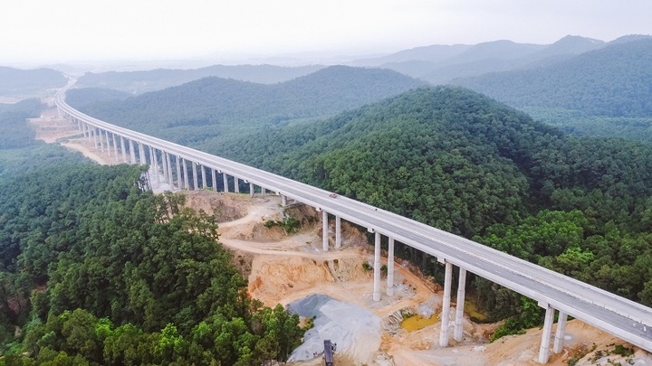 Đưa vào khai thác toàn tuyến cao tốc Diễn Châu - Bãi Vọt từ ngày 30/6