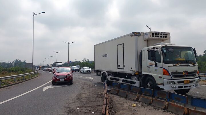 Chuyển hướng không chú ý quan sát gây tai nạn xử lý thế nào?