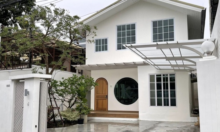 Mẫu nhà phố tông trắng tinh khôi