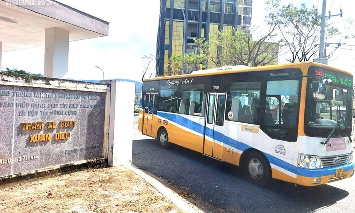 Gần 5 năm không đóng BHXH, Công ty quản lý xe buýt Quảng An 1 nợ hơn 12 tỷ đồng