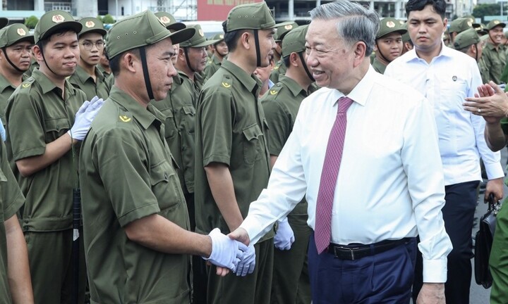 Chủ tịch nước dự lễ ra mắt lực lượng tham gia bảo vệ an ninh, trật tự cơ sở 