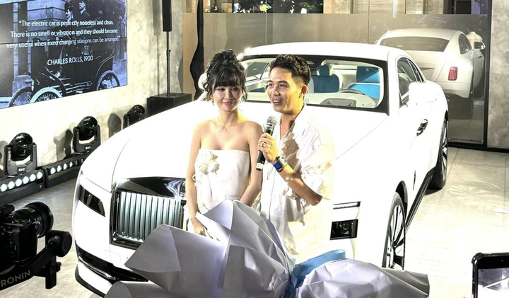 Lộ diện đại gia Việt đầu tiên nhận xe siêu sang thuần điện Rolls-Royce Spectre