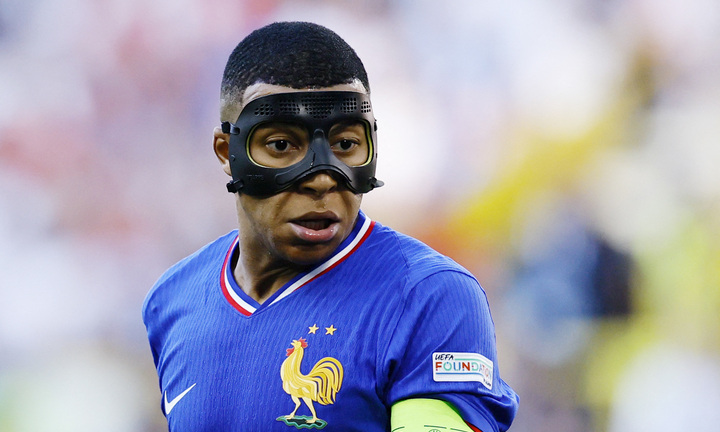 Kylian Mbappe: 'Đeo mặt nạ, tôi như rơi vào thế giới ảo'