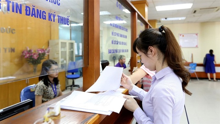 Lương cơ sở tăng từ hôm nay: Hốt hoảng vì bỗng dưng phải nộp thuế