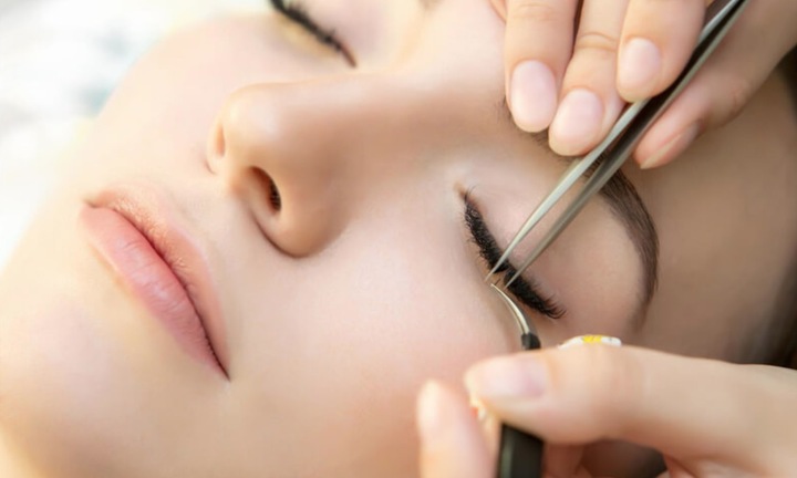 Các kiểu nối mi tự nhiên bất cứ cô gái nào cũng nên thử