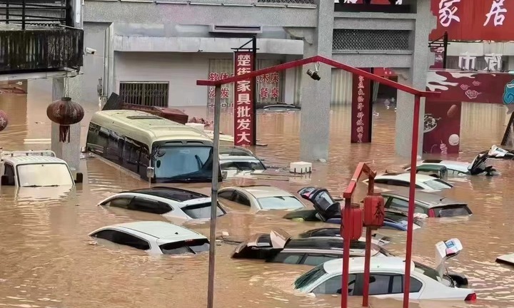 Lũ nghiêm trọng nhất 70 năm, miền trung Trung Quốc ở tình trạng 'thời chiến'