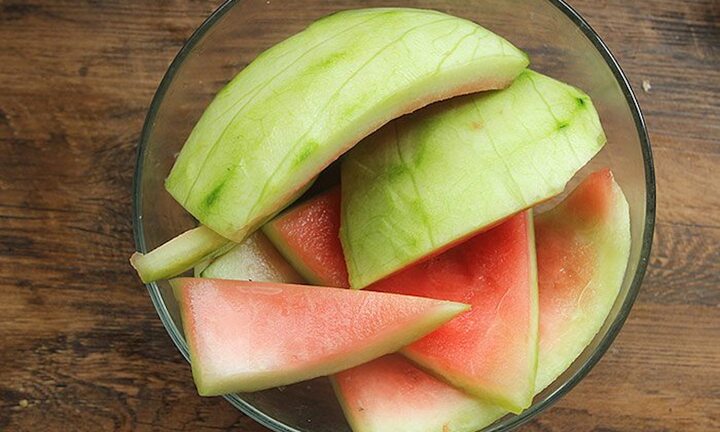 Lý do bạn nên ăn vỏ dưa hấu