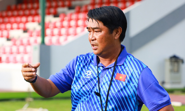 Thảm bại 0-5, HLV Minh Chiến than U16 Việt Nam tặng chiến thắng cho Indonesia