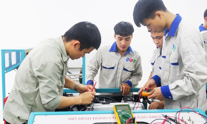 Tốt nghiệp cao đẳng, sinh viên có cơ hội học tiếp đại học ở Nhật, Hàn, Đức