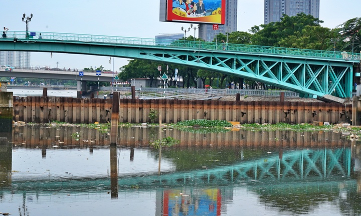 Vì sao dự án chống ngập 10.000 tỷ đồng tại TP.HCM làm mãi không xong?