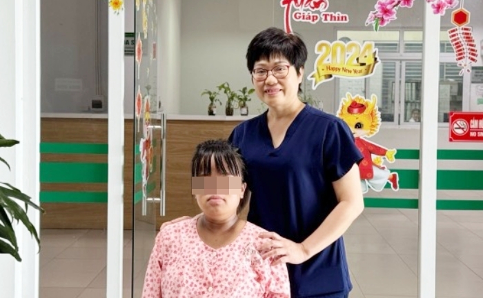 Người phụ nữ cao 1m30 sinh bé gái 3,5kg khỏe mạnh