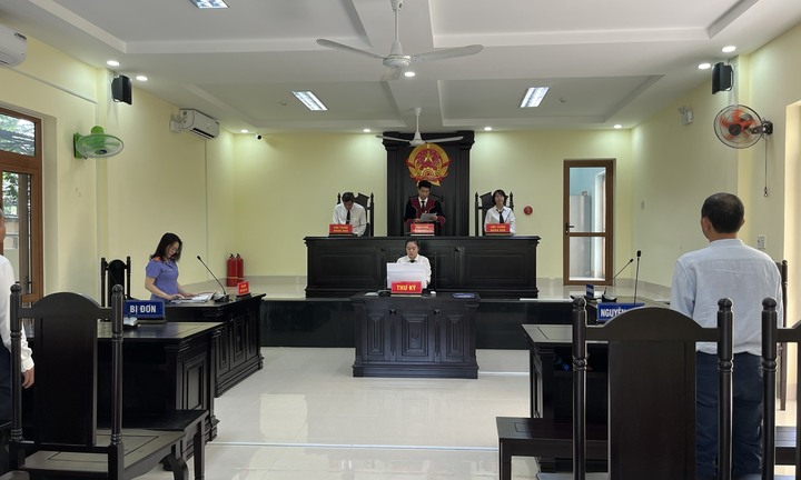 Vụ 'bốc hơi' 46,9 tỷ đồng tại Sacombank: Tòa tuyên ngân hàng trả tiền cho khách